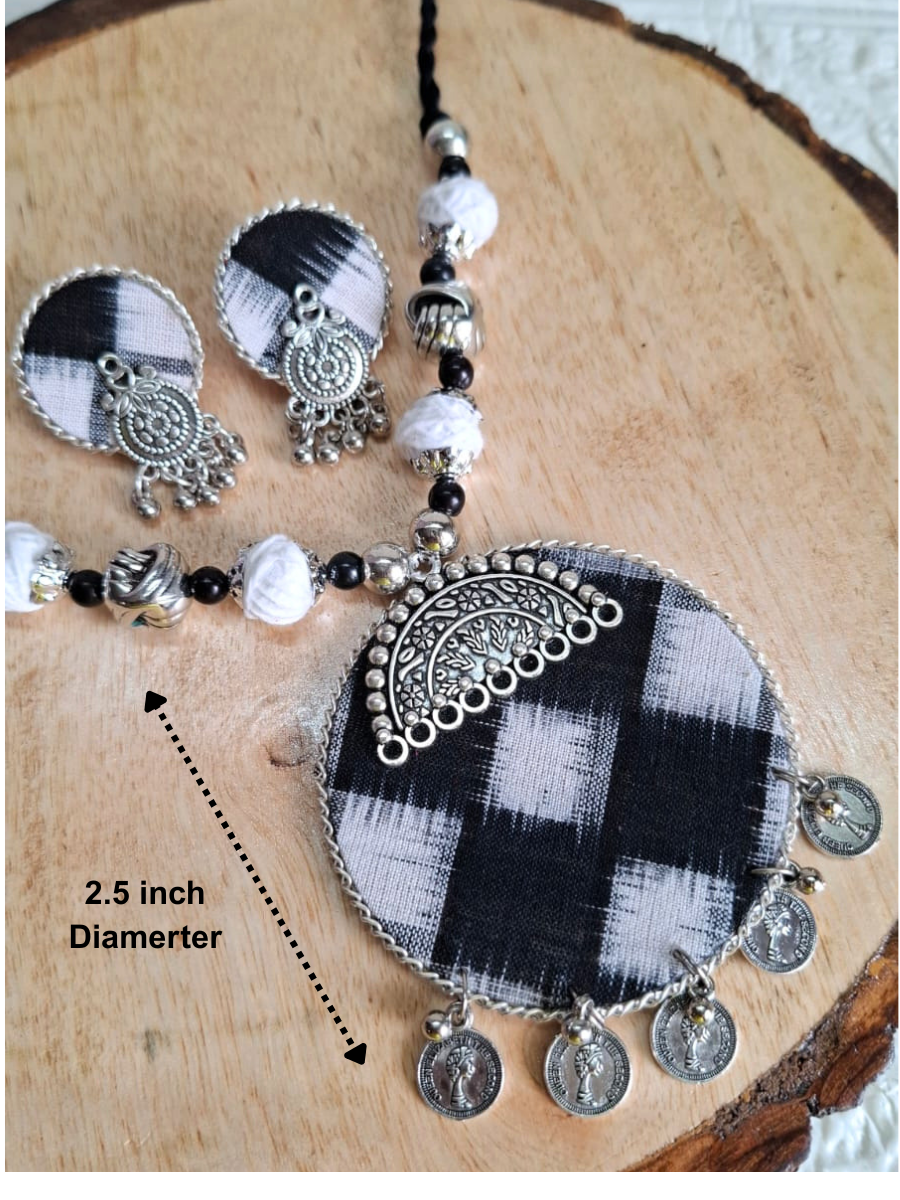 Black Large Round Necklace Set With Earrings