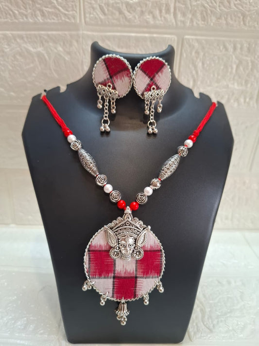 Red & White Round Medium Sambalpuri Fabric Necklace Set With Earrings